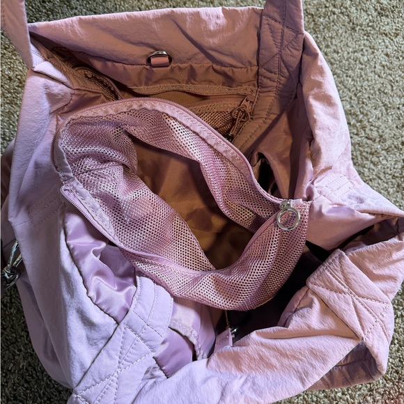 Lululemon on my level pink bag - Picture 4 of 10